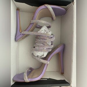 Lavender Windsor heels, Women’s size 6